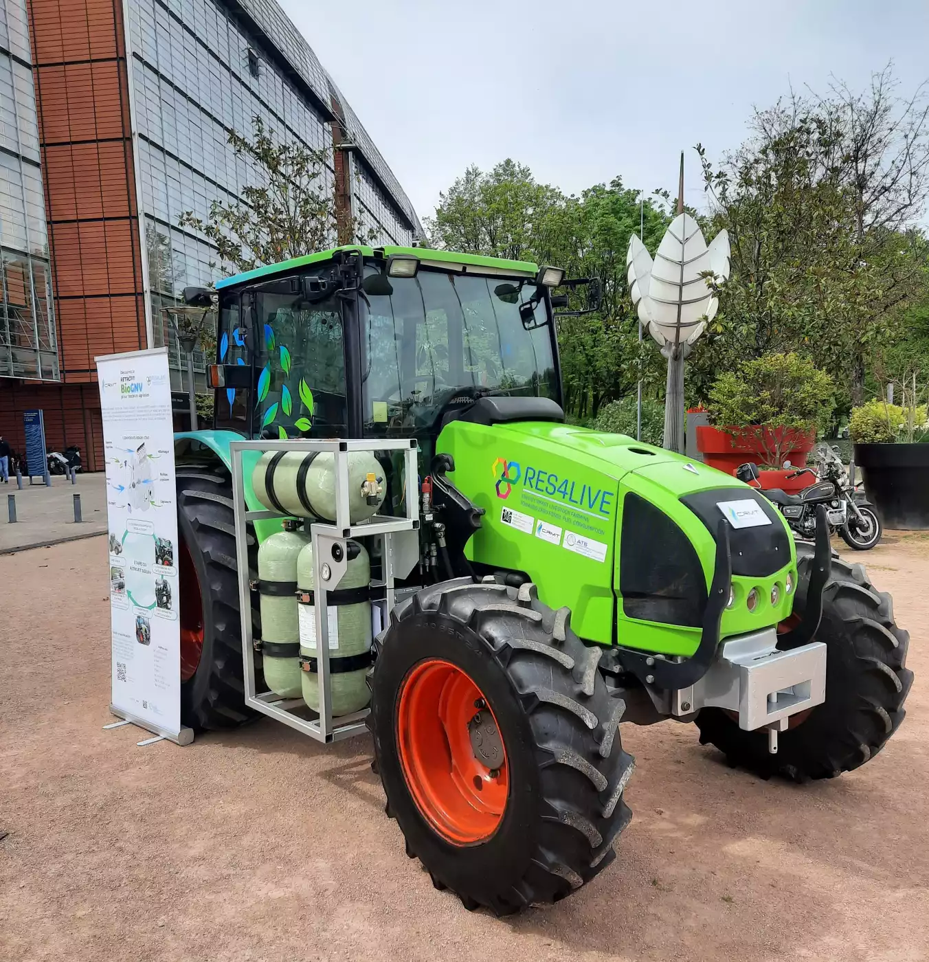 RES4LIVE: CRMT transforms an agricultural tractor with Biomethane, a first in Europe and in the agricultural world !