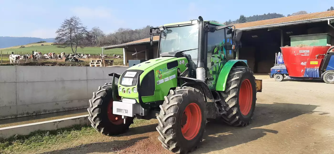 08 Mar 2023 - The first testing of the retrofitted tractor bioNGV at GAEC du Pré-vert